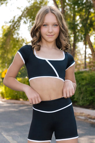 Cornelia Crop